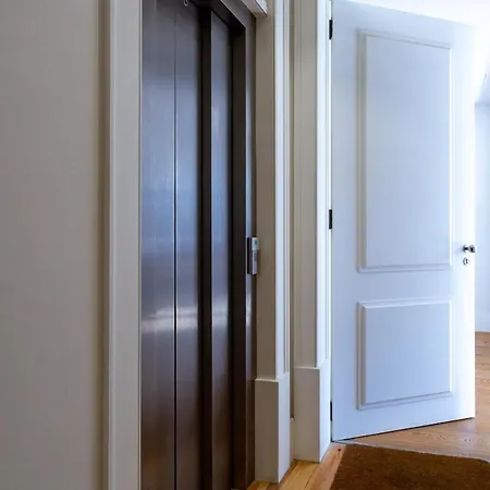 The Restauradores Collection Regal Apartman *